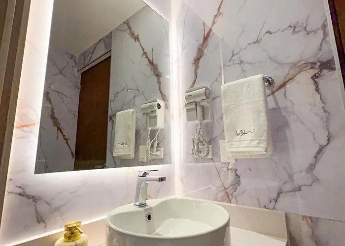 Luxury In The Heart Of *